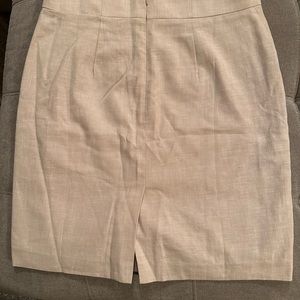 Ann Taylor cream skirt NWT Size 12p